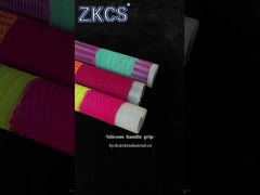 Aperto de alça de silicone. Antiderrapante, resistente ao calor e durável.